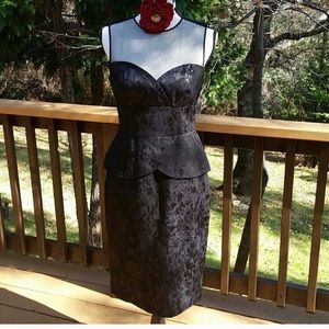 2/$15   Beautiful LBD w sweetheart neckline